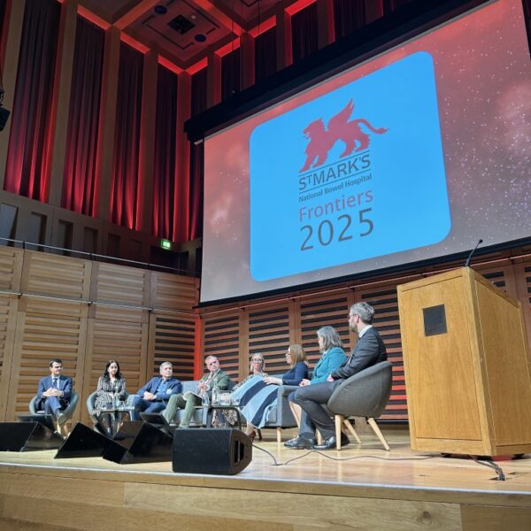 Μετεκπαίδευση στο Νοσοκομείο St Marks του Λονδίνου